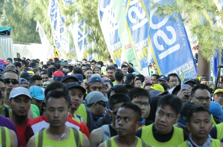 Ribuan pelari dari 36 negara mengikuti Pasuruan Bromo Marathon 2017 di Kecamatan Tosari, Kabupaten Pasuruan pada, Minggu (01/10/2017).