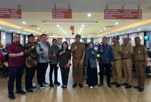 Komis I DPRD Kota Bekasi saat melakukan uji petik pelayanan publik.