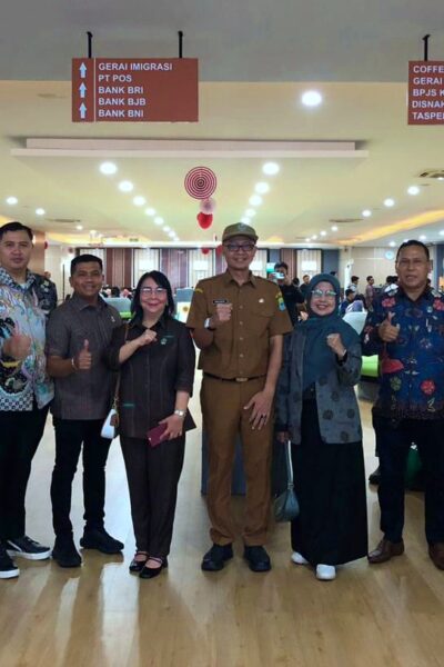 Komis I DPRD Kota Bekasi saat melakukan uji petik pelayanan publik.