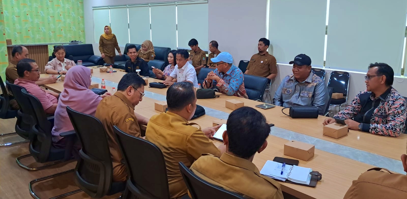 Komisi IV DPRD Kota Bekasi bersama eksekutif saat uji petik.