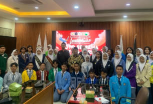 Sardi Efendi Tantang Jurnalis Pelajar Ulas Kinerja DPRD Kota Bekasi