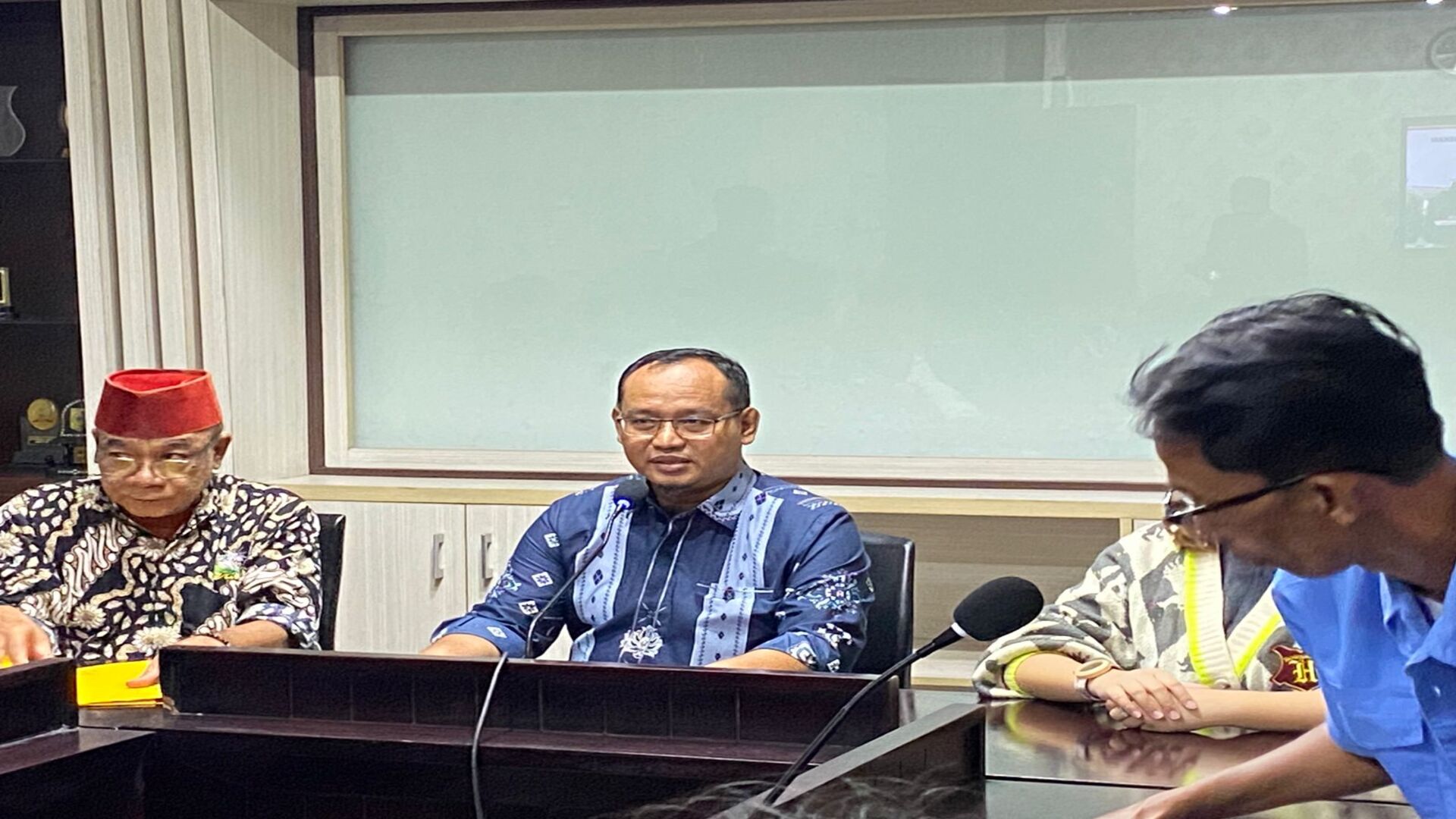 Ketua DPRD Kota Bekasi Terima Audiensi Buruh Tolak Permenaker