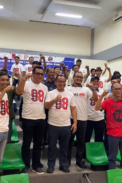 Ketua DPRD Kota Bekasi Nobar Film Gerakan Mahasiswa 1998