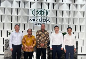 Wali Kota Bekasi Tri Adhianto mengunjungi Mizuda Group di Zhejiang, China untuk mempelajari transformasi industri dan ekonomi sirkular.
